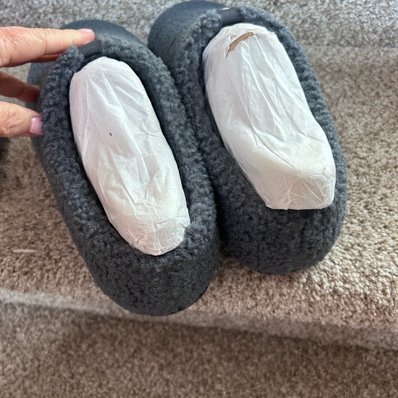 NWT Bombas Sunday Slippers. Comfort. Cozy. Sherpa. Cushioned. Men’s 8.5/9 - Picture 4 of 7